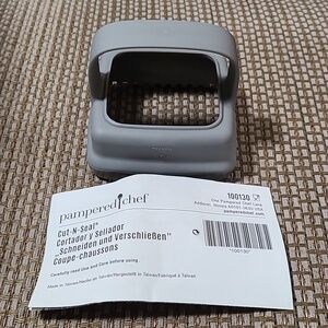 The Pampered Chef Cut N Seal Sandwich Cutter Sealer Gray Kitchen Tool #100130
